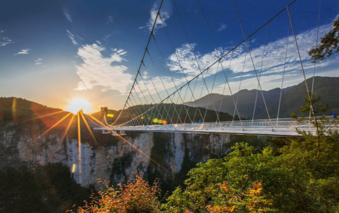 Baofeng Lake & Zhangjiajie Grand Canyon Glass Bridge Day Tour
