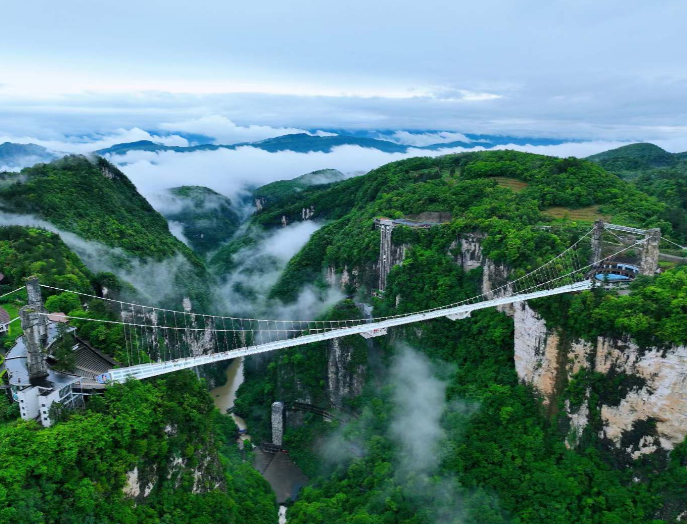 Baofeng Lake & Zhangjiajie Grand Canyon Glass Bridge Day Tour
