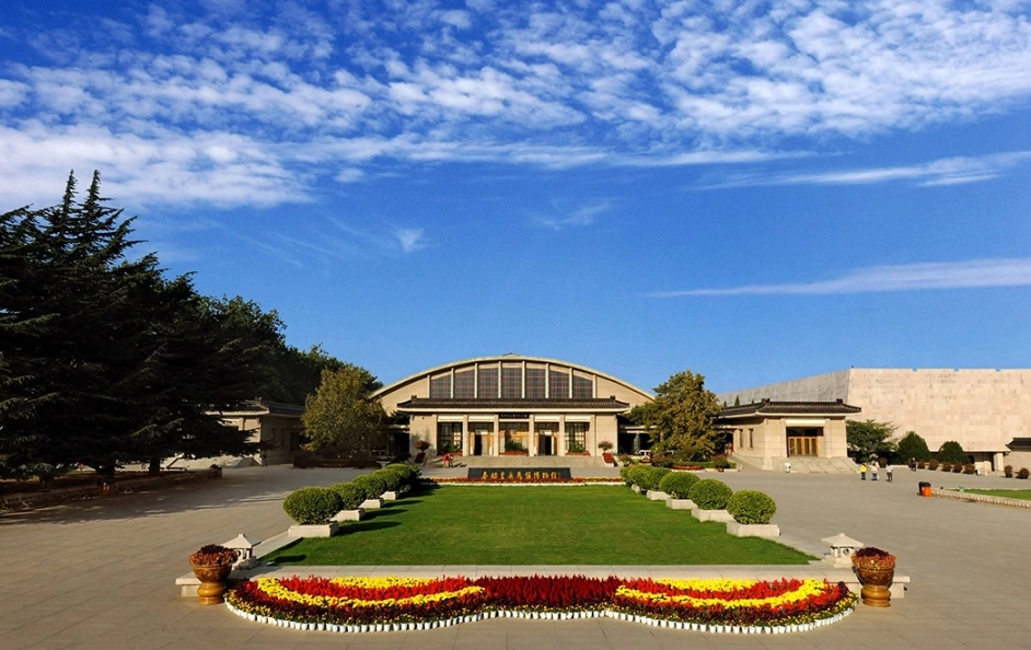 Terracotta Warriors & Huaqing Palace 1-Day Tour
