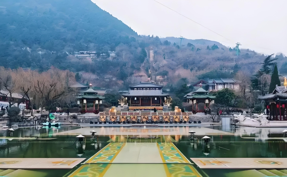 Terracotta Warriors & Huaqing Palace 1-Day Tour