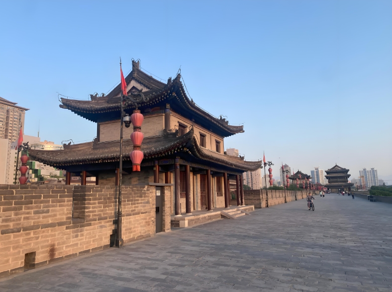 Xi’an Stele Forest Museum, Ming City Wall, Hui Ethnic Street & Bell and Drum Tower Square Day Tour